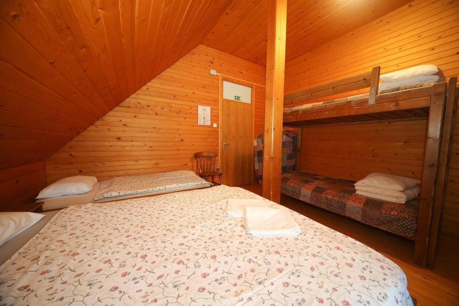 Planinska Koca Na Gozdu Hotel Kranjska Gora Buitenkant foto