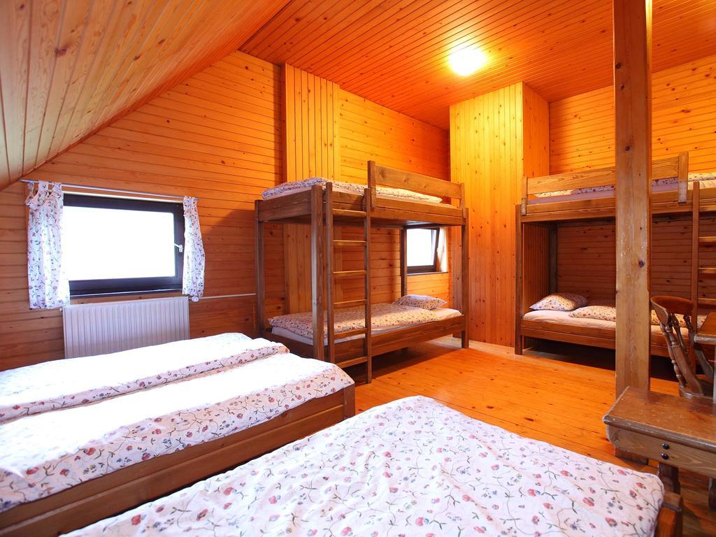 Planinska Koca Na Gozdu Hotel Kranjska Gora Buitenkant foto