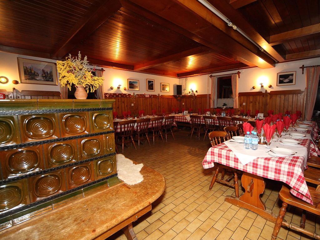 Planinska Koca Na Gozdu Hotel Kranjska Gora Buitenkant foto