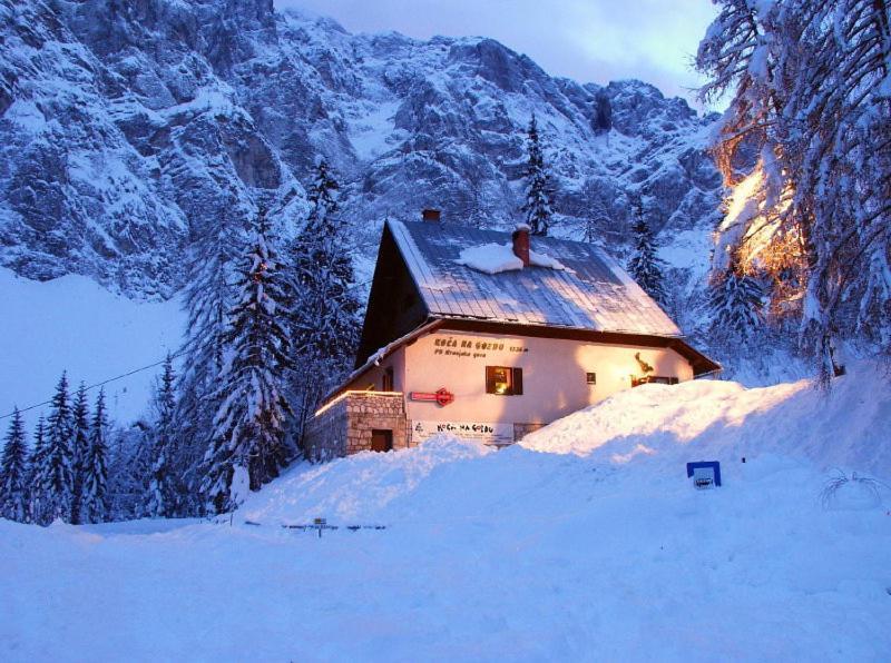 Planinska Koca Na Gozdu Hotel Kranjska Gora Buitenkant foto